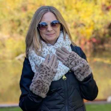 Super Fluffy Faux Fur Two in One Gloves - Brown Animal Print Super Fluffy Faux Fur Two in One Gloves - Brown Animal Print